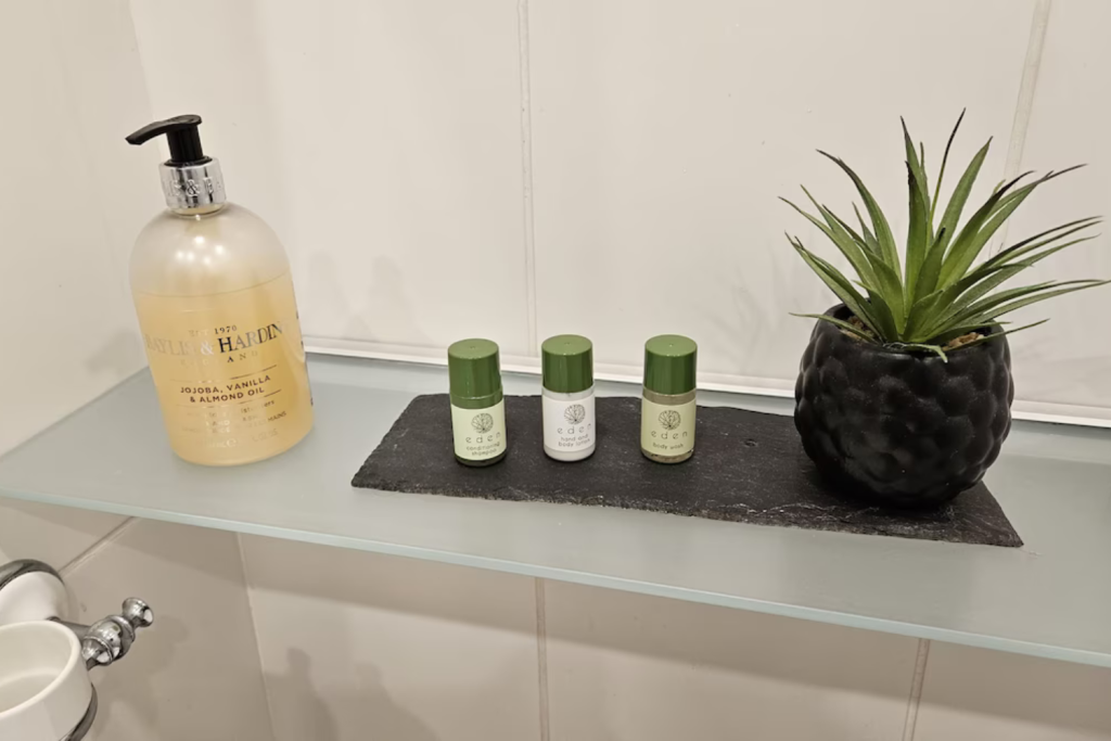 6 handsoap and lotions