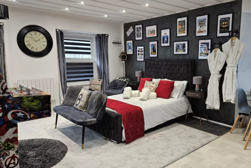 8 movie themed bedroom